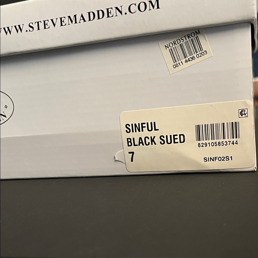 Steve Madden Elegant Black Peep-Toe Heels - Picture 2 of 7